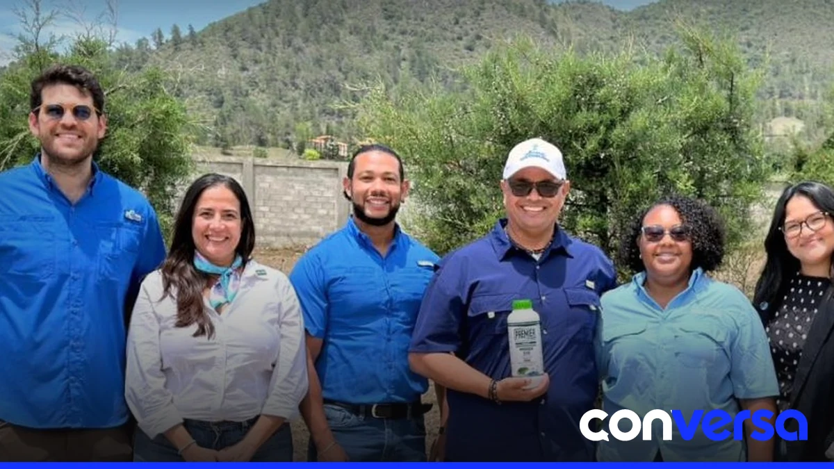 Foto de archivo: sargazo en las costas del Caribe.